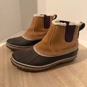 Eddie Bauer Brown and Black Winter Boots